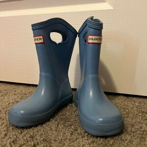 Light blue hunter boots toddler size 6